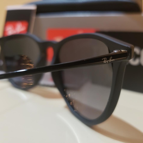 NWT  Ray-Ban black Erika sunglasses Authentic - Picture 4 of 6